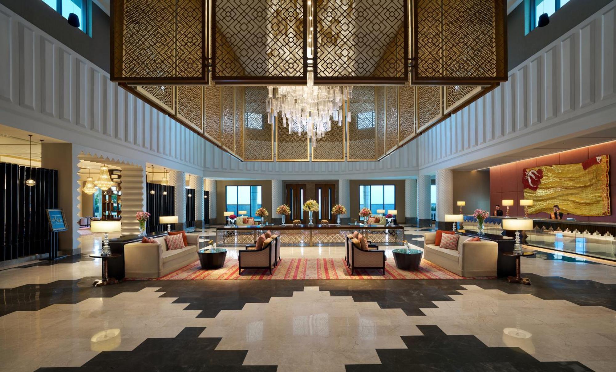 Hotel The Leela Gandhinagar Esterno foto