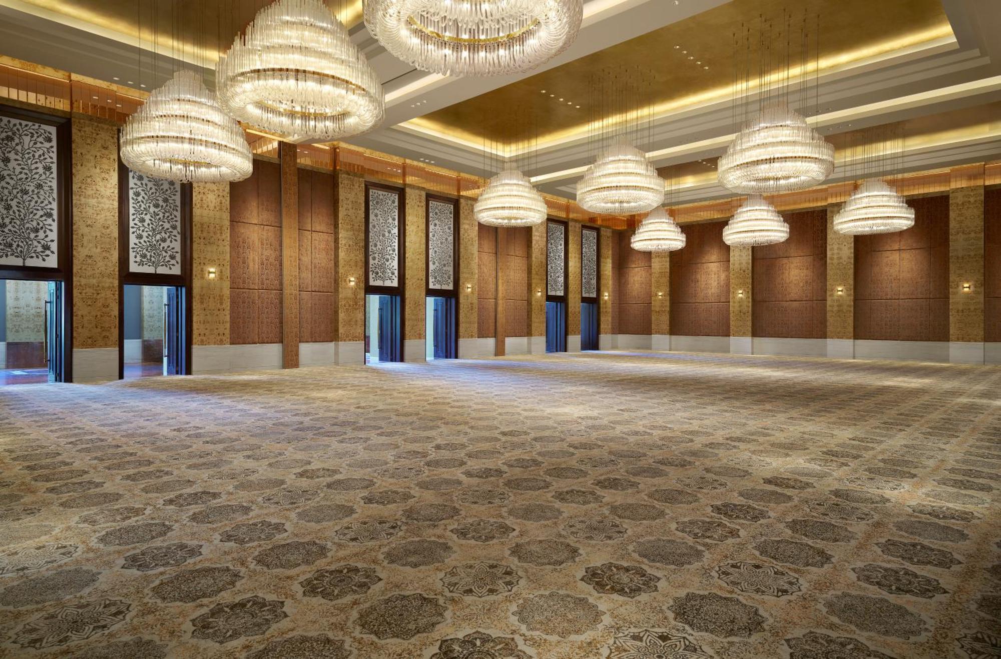Hotel The Leela Gandhinagar Esterno foto