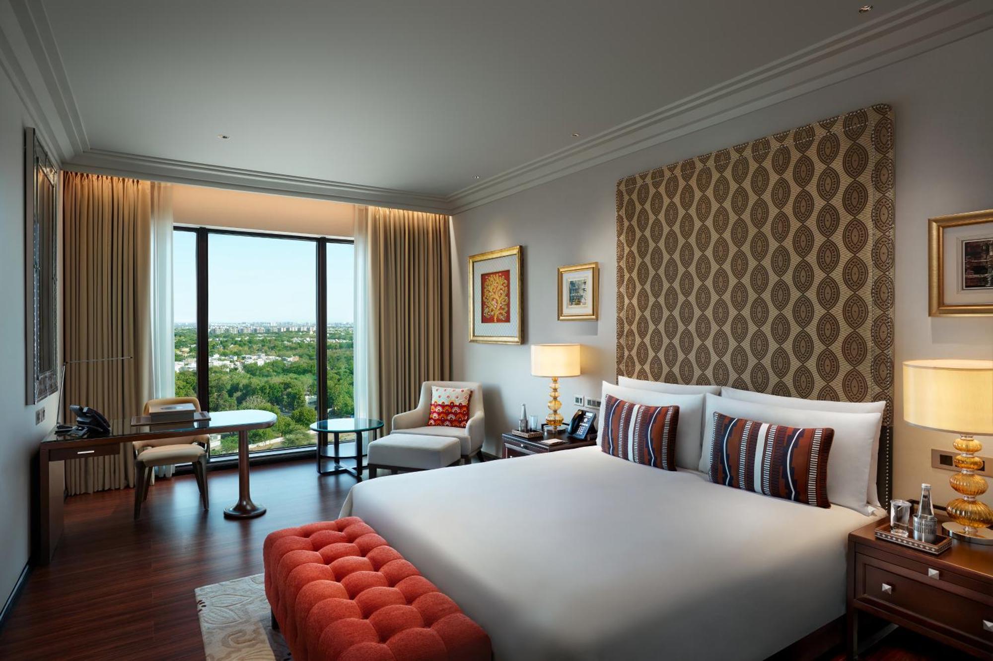 Hotel The Leela Gandhinagar Esterno foto