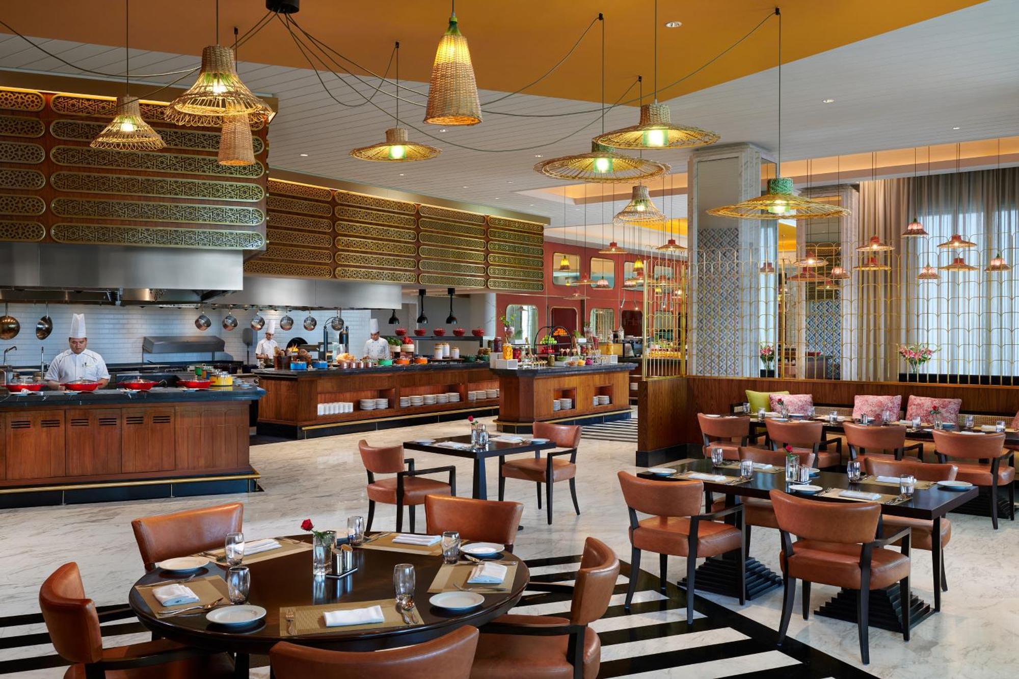 Hotel The Leela Gandhinagar Esterno foto