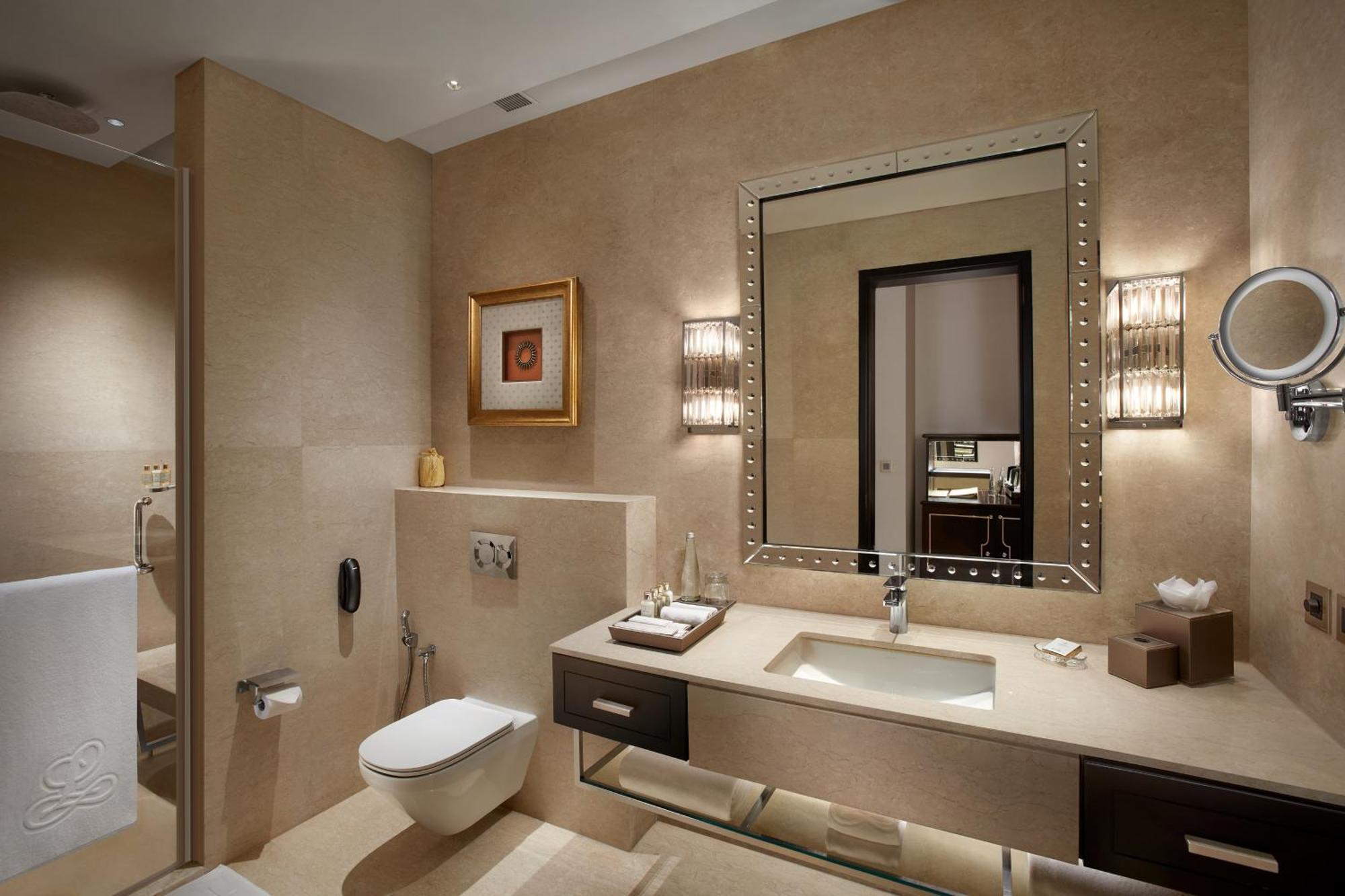 Hotel The Leela Gandhinagar Esterno foto