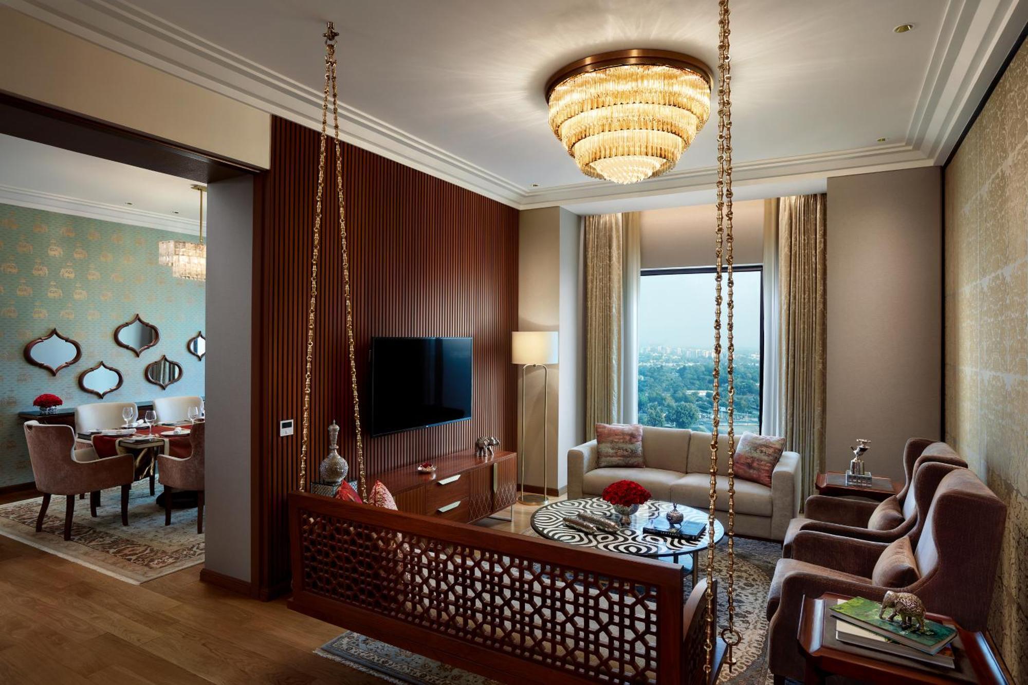 Hotel The Leela Gandhinagar Esterno foto